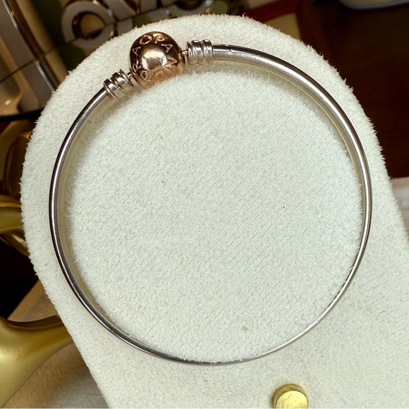 EUC Pandora Sterling Silver Bangle Bracelet w/ Pandora Rose Clasp - Picture 8 of 17